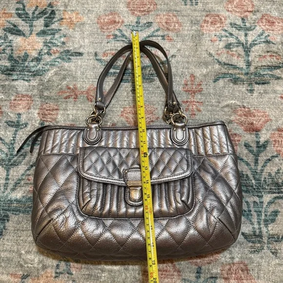 Vintage Coach Y2K Pewter Silver Quilted Shoulder Bag - Picture 10 of 11